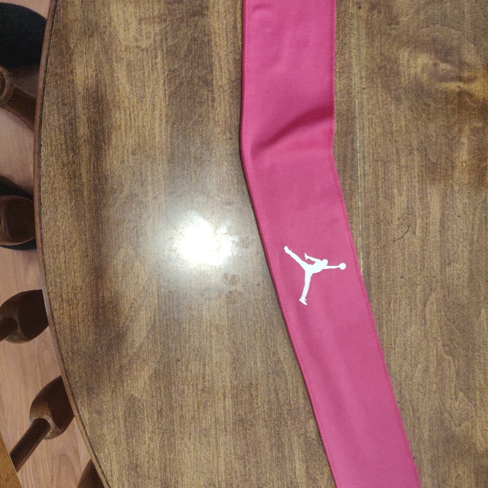 Jordan Head Tie